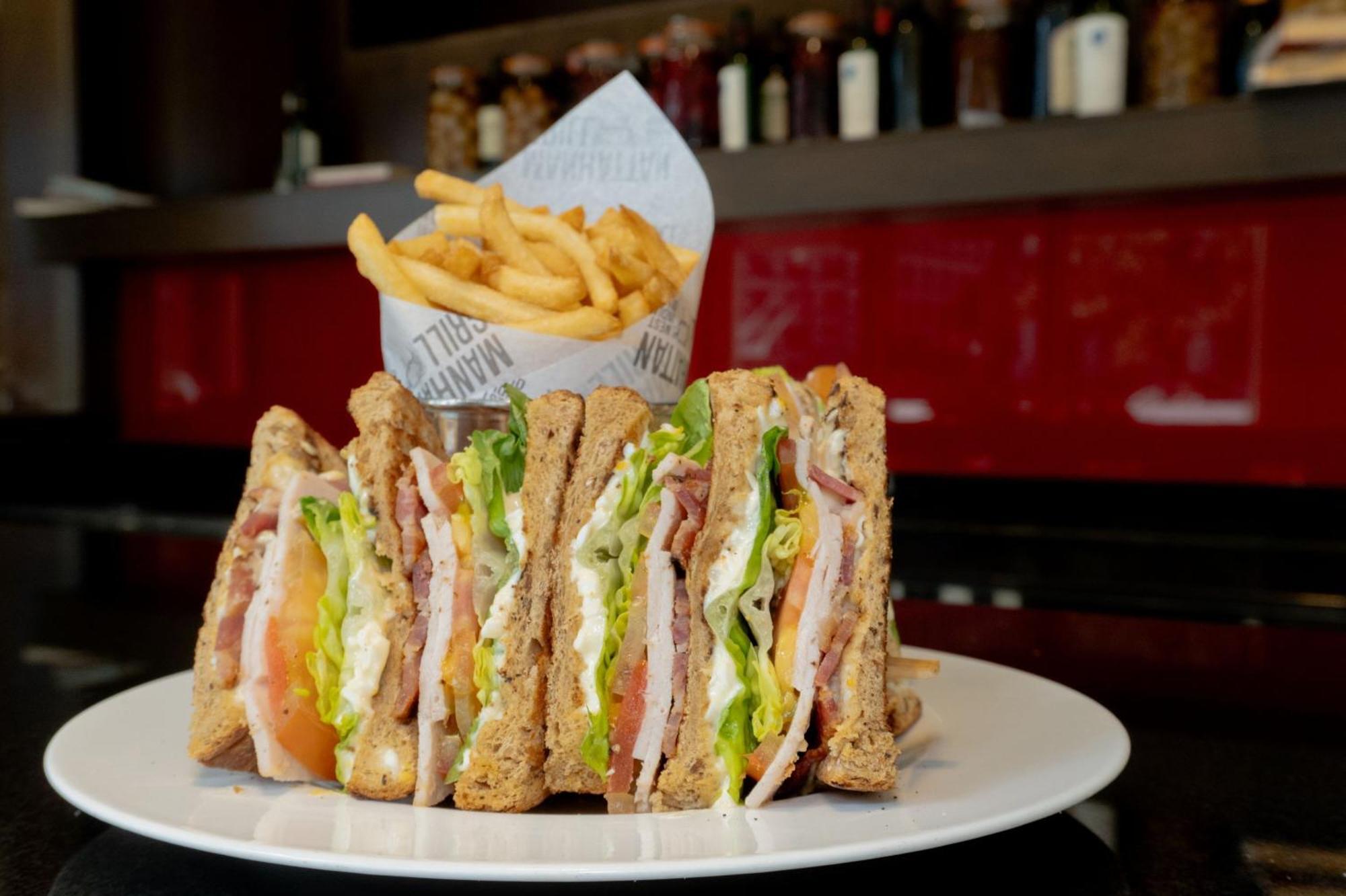 London Marriott Hotel Canary Wharf Londres Exterior foto A club sandwich