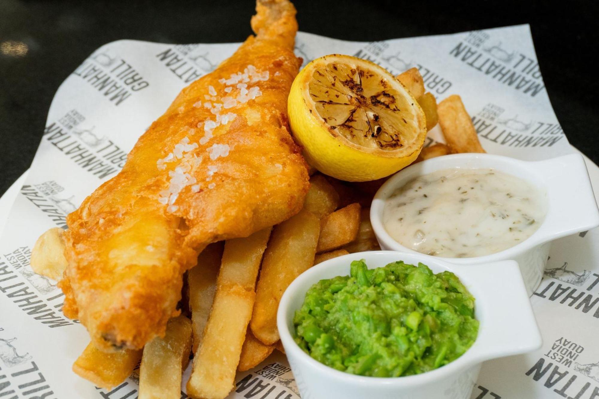 London Marriott Hotel Canary Wharf Londres Exterior foto Fish and chips