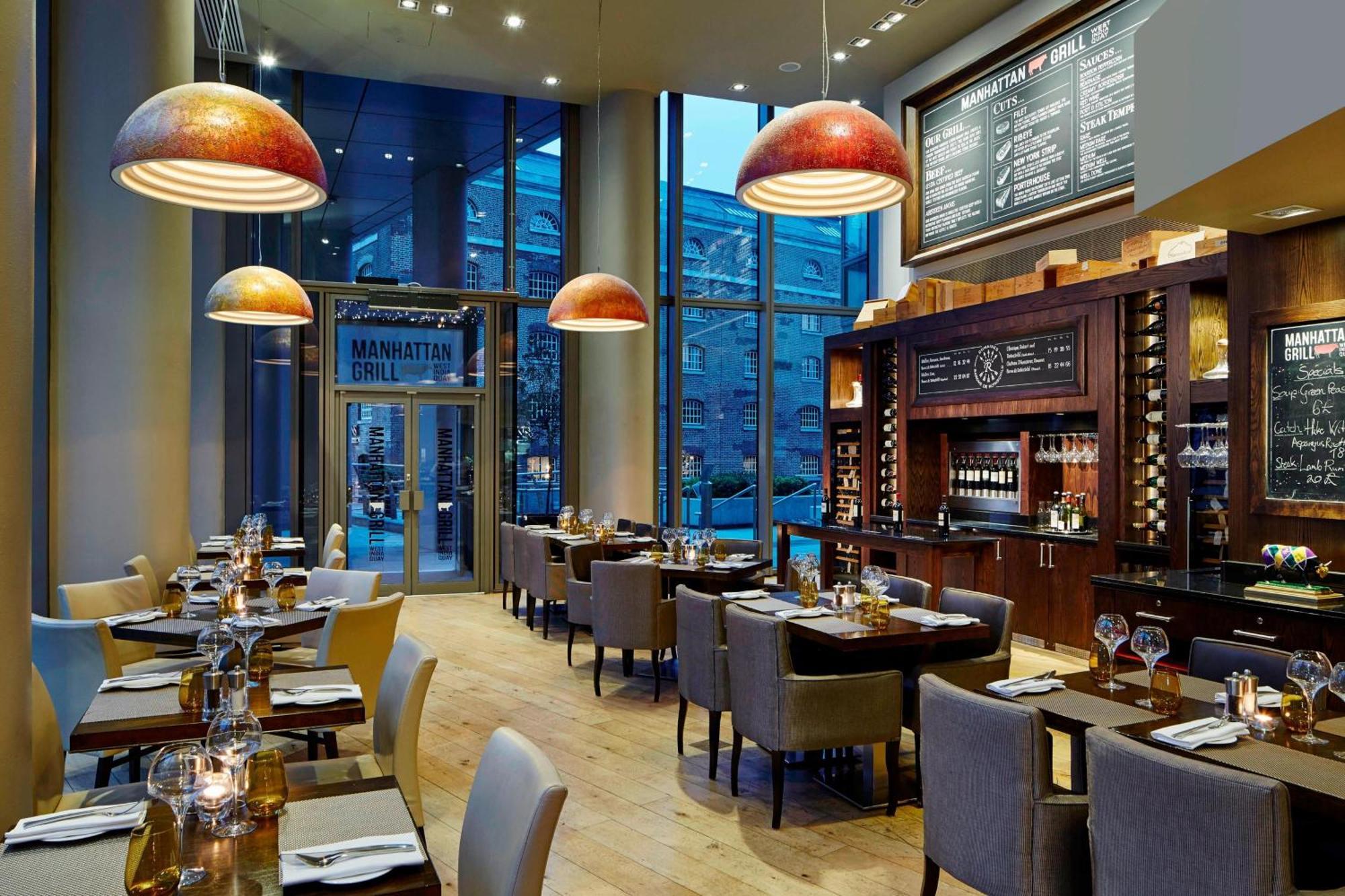 London Marriott Hotel Canary Wharf Londres Exterior foto The interior of the restaurant